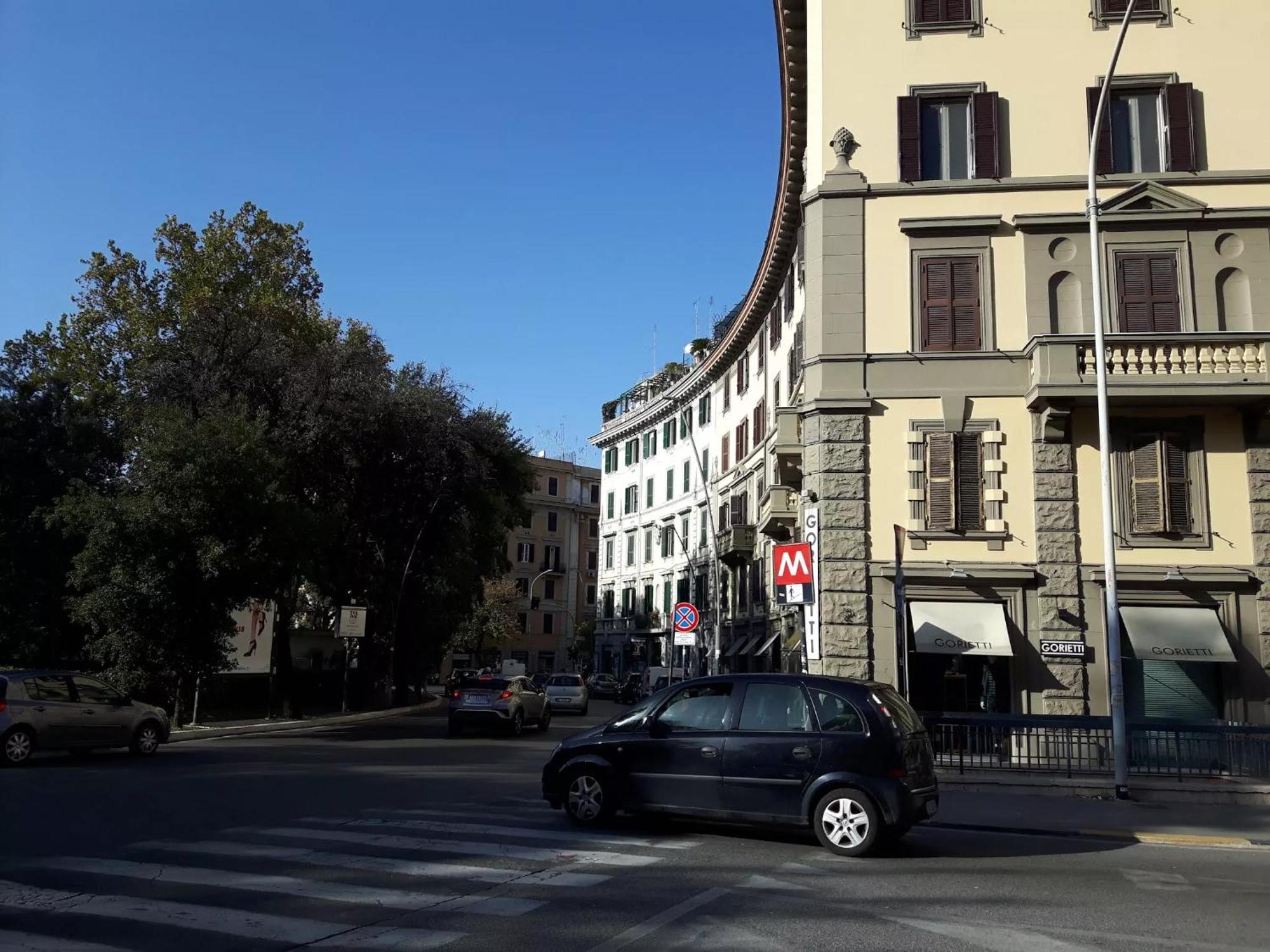 In The Heart Of San Giovanni Roma Exterior foto